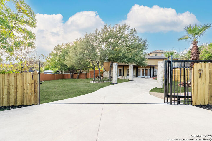Property Photo: 4935 Driskill St TX 78228