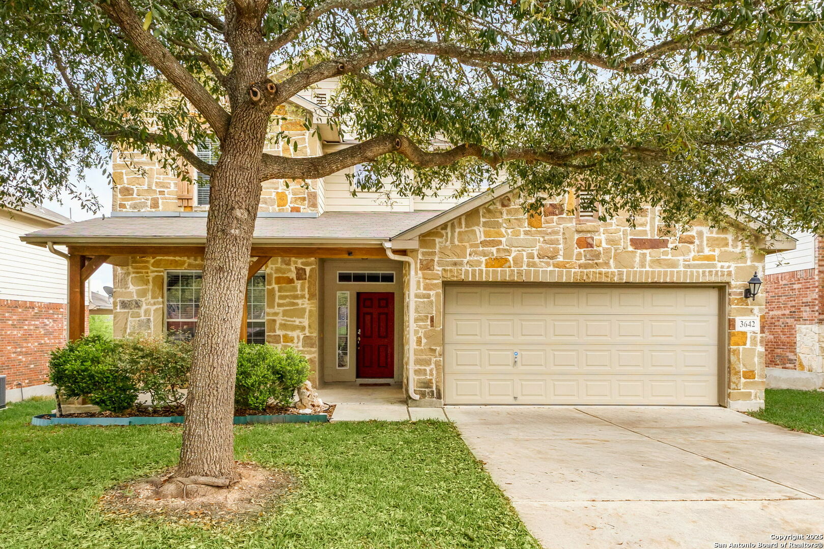 Property Photo: 3642 Pinyon Pine TX 78261