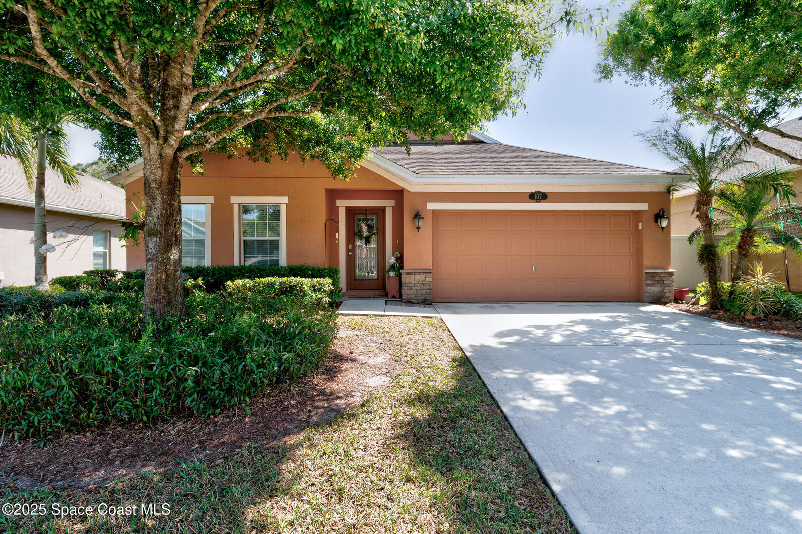 Property Photo:  107 Carlisle Way  FL 32958 