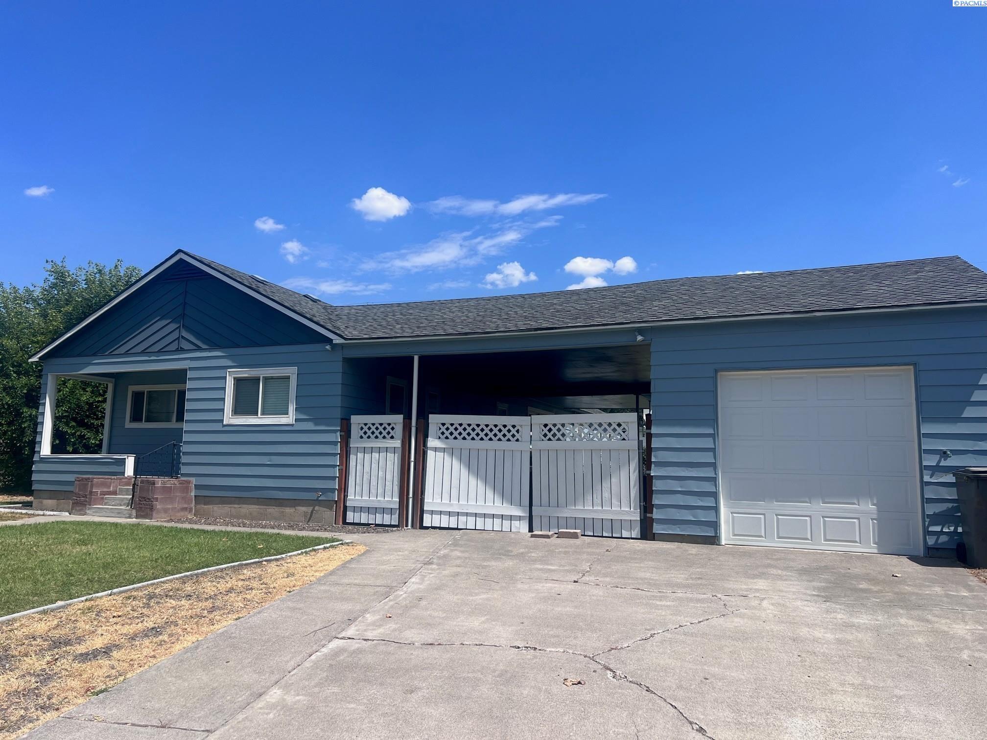 Property Photo: 310 Goethals WA 99352