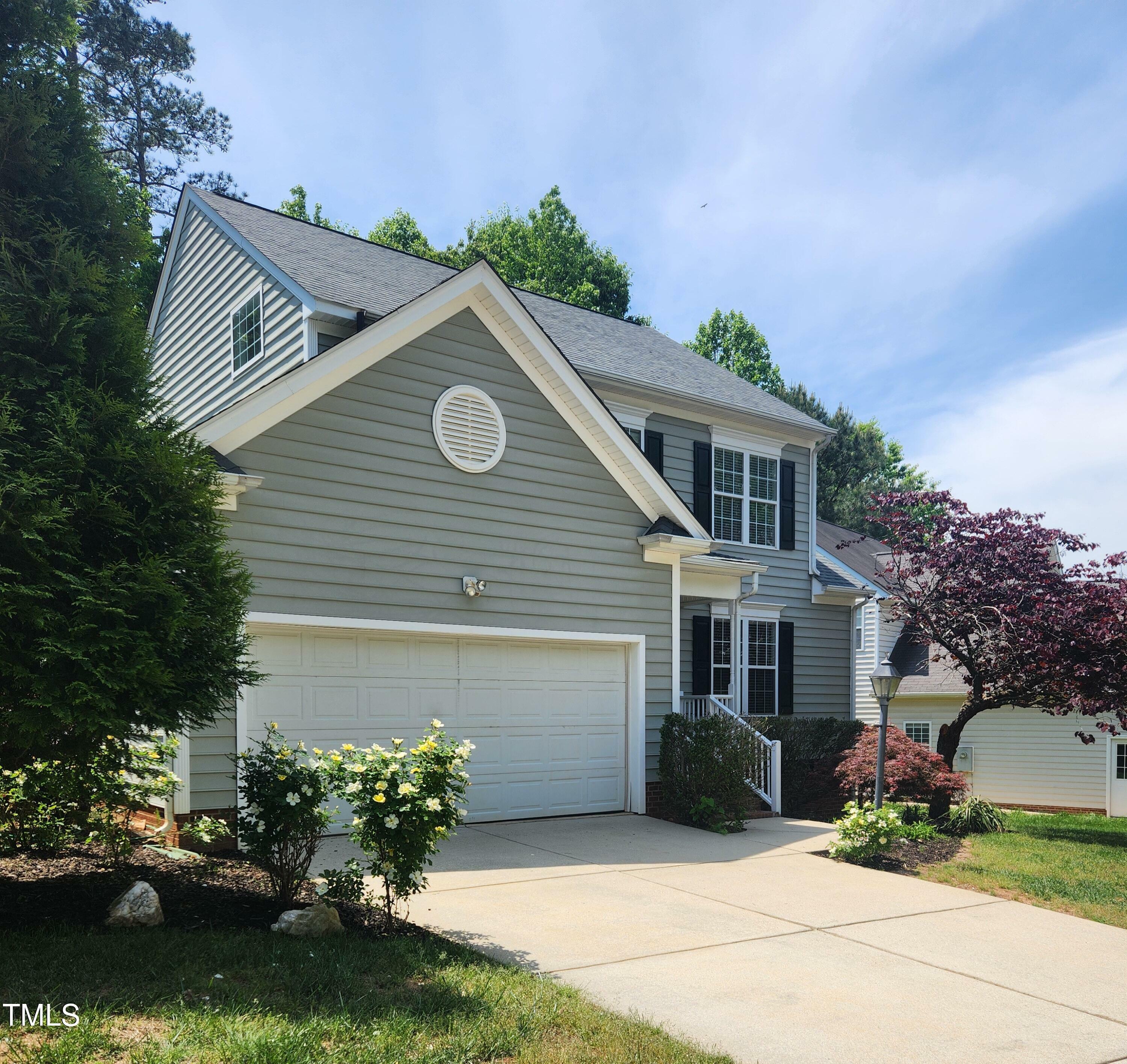 Property Photo: 2424 Horizon Hike Court NC 27603
