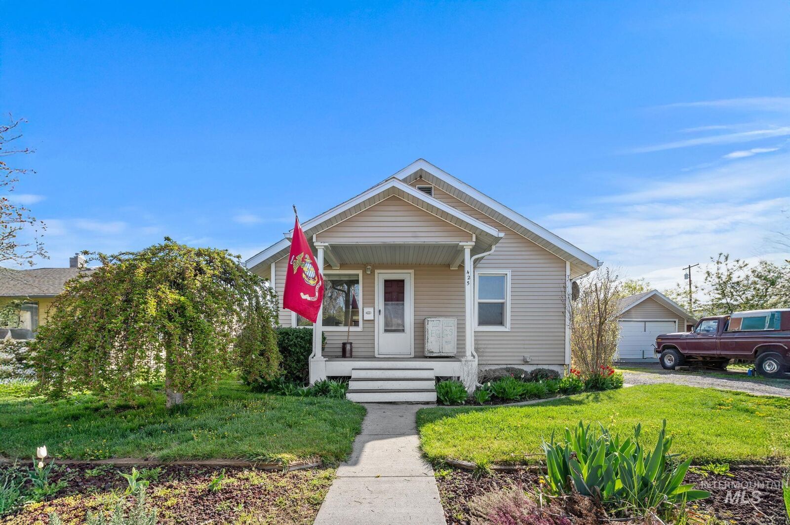 Property Photo: 425 12th Street WA 99403