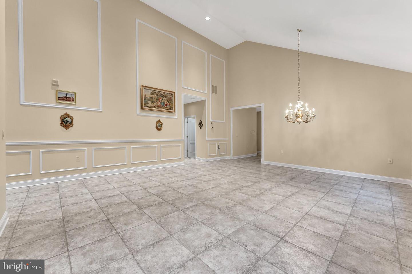 Property Photo:  14 Globeflower La  NJ 08550 