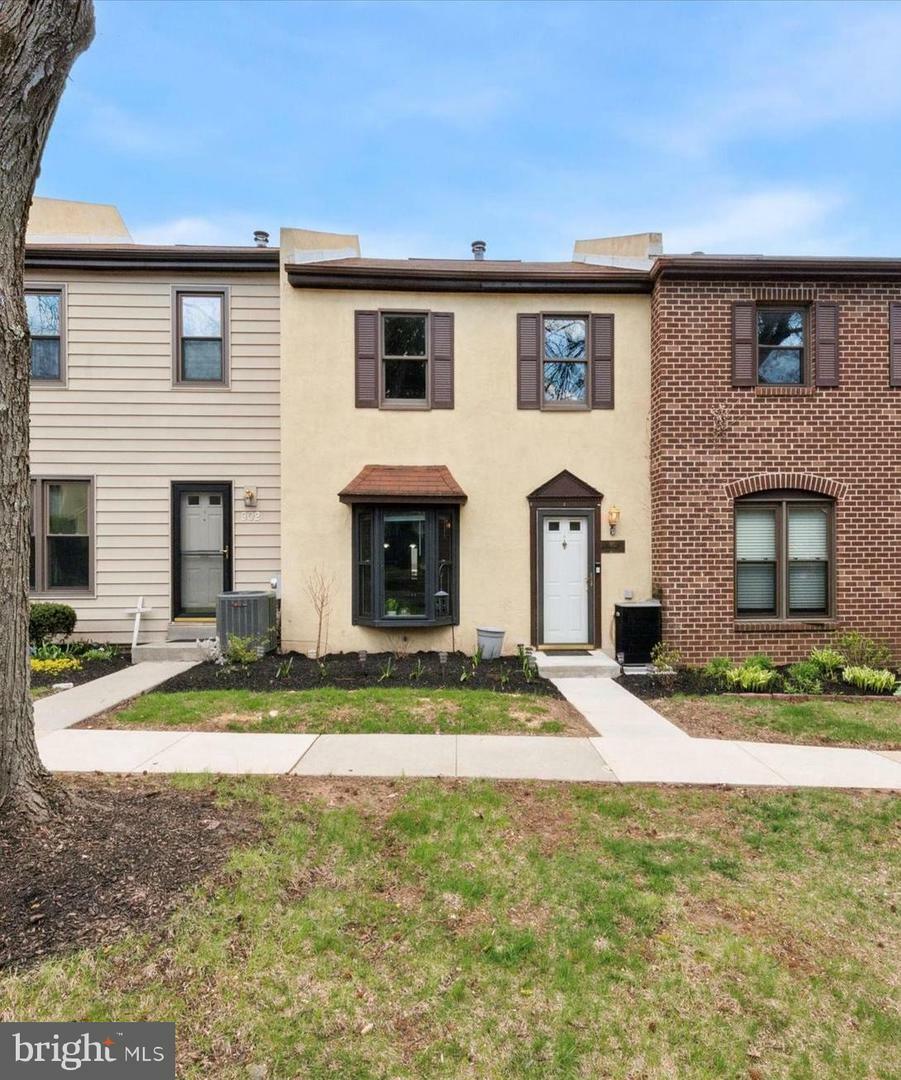 Property Photo: 903 Whitehall Court PA 19425