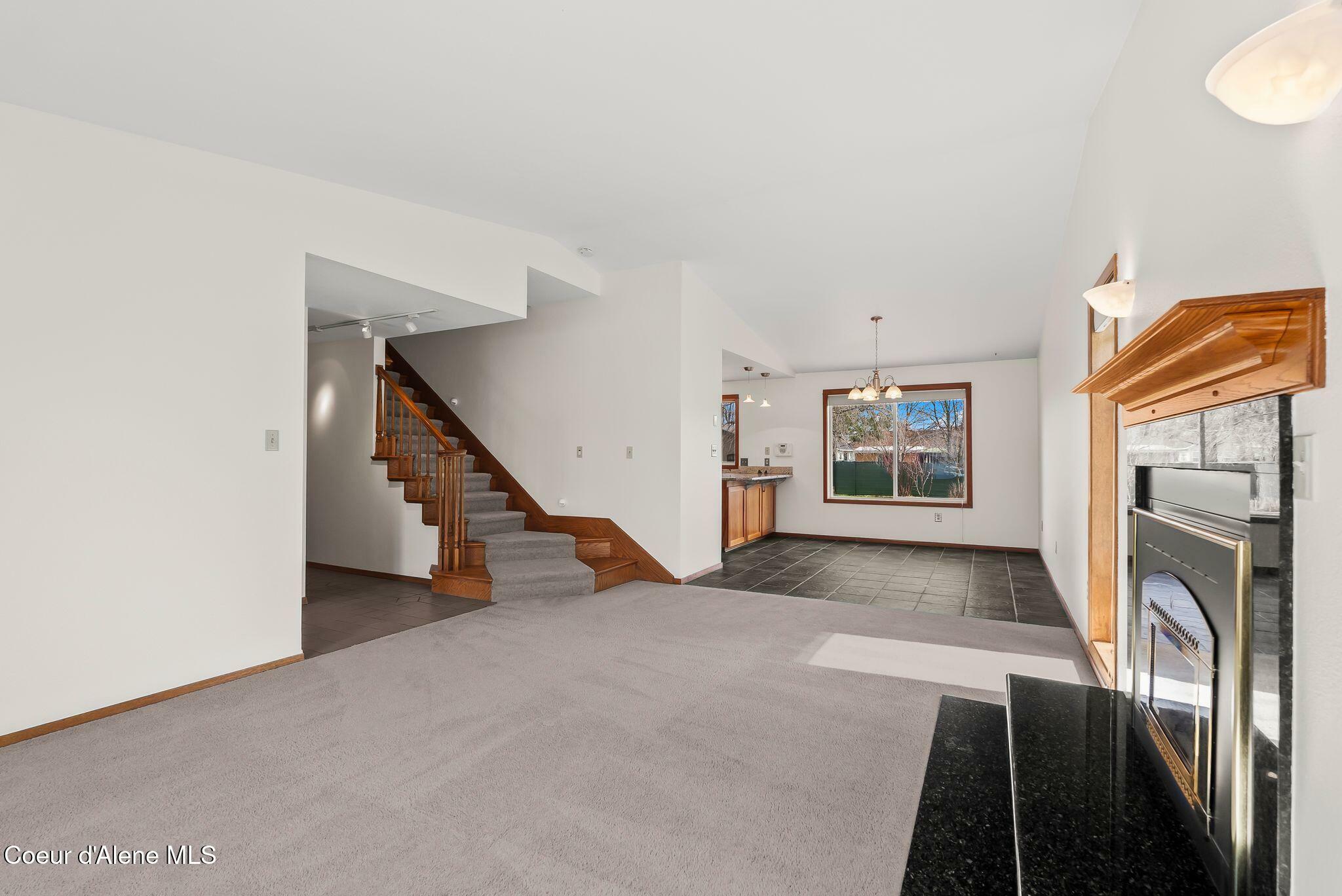 Property Photo: 430 Willow Dr ID 83864