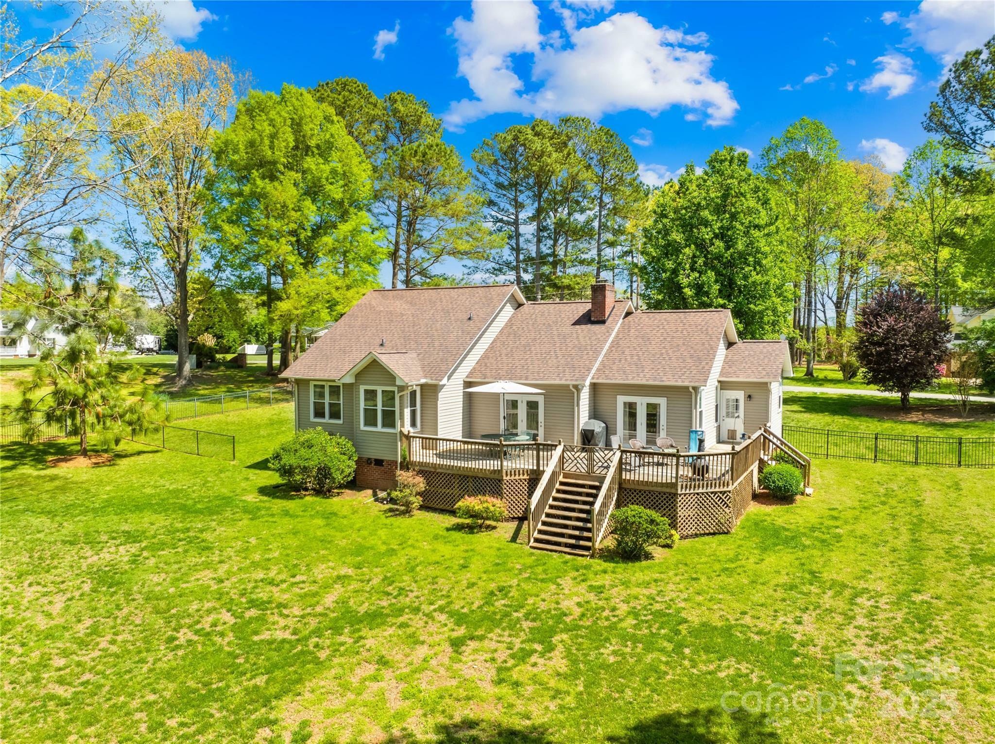Property Photo: 102 Northshore Drive NC 28021