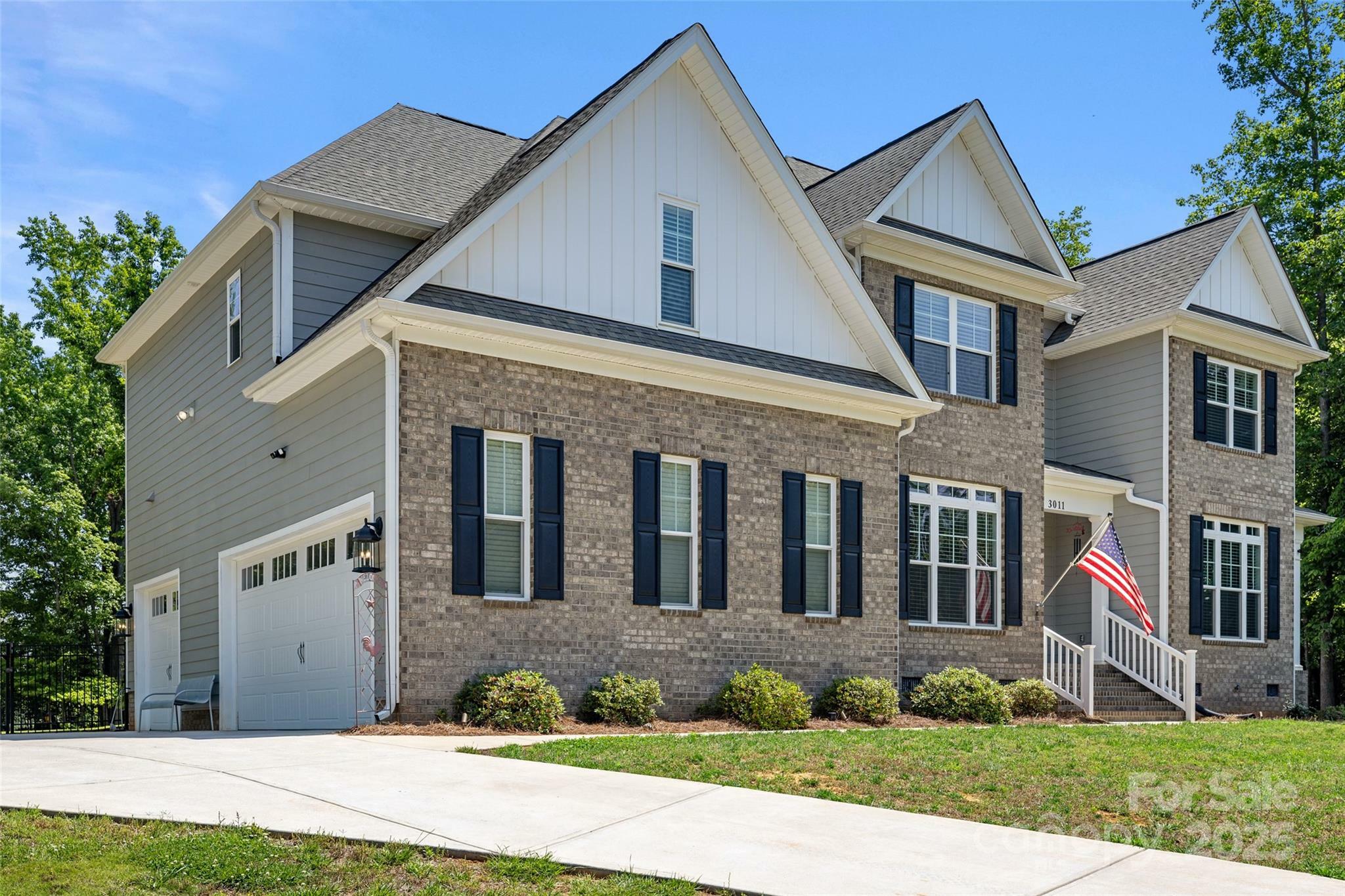 Property Photo: 3011 Waxhaw Crossing Drive NC 28173