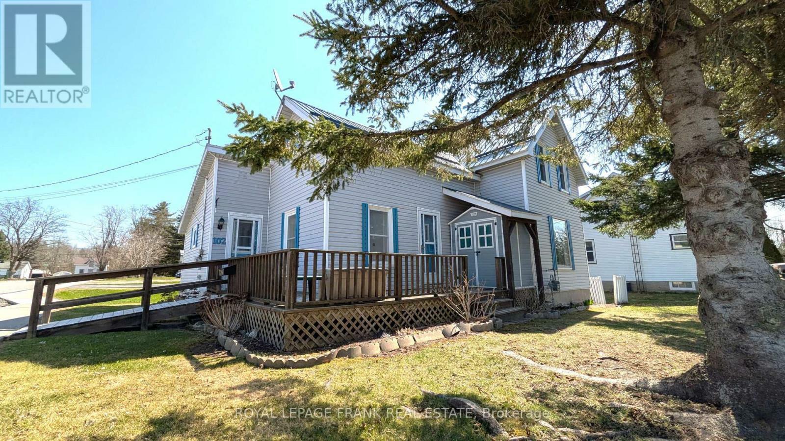 Property Photo: 102 Forsyth Street ON L0K 2M0