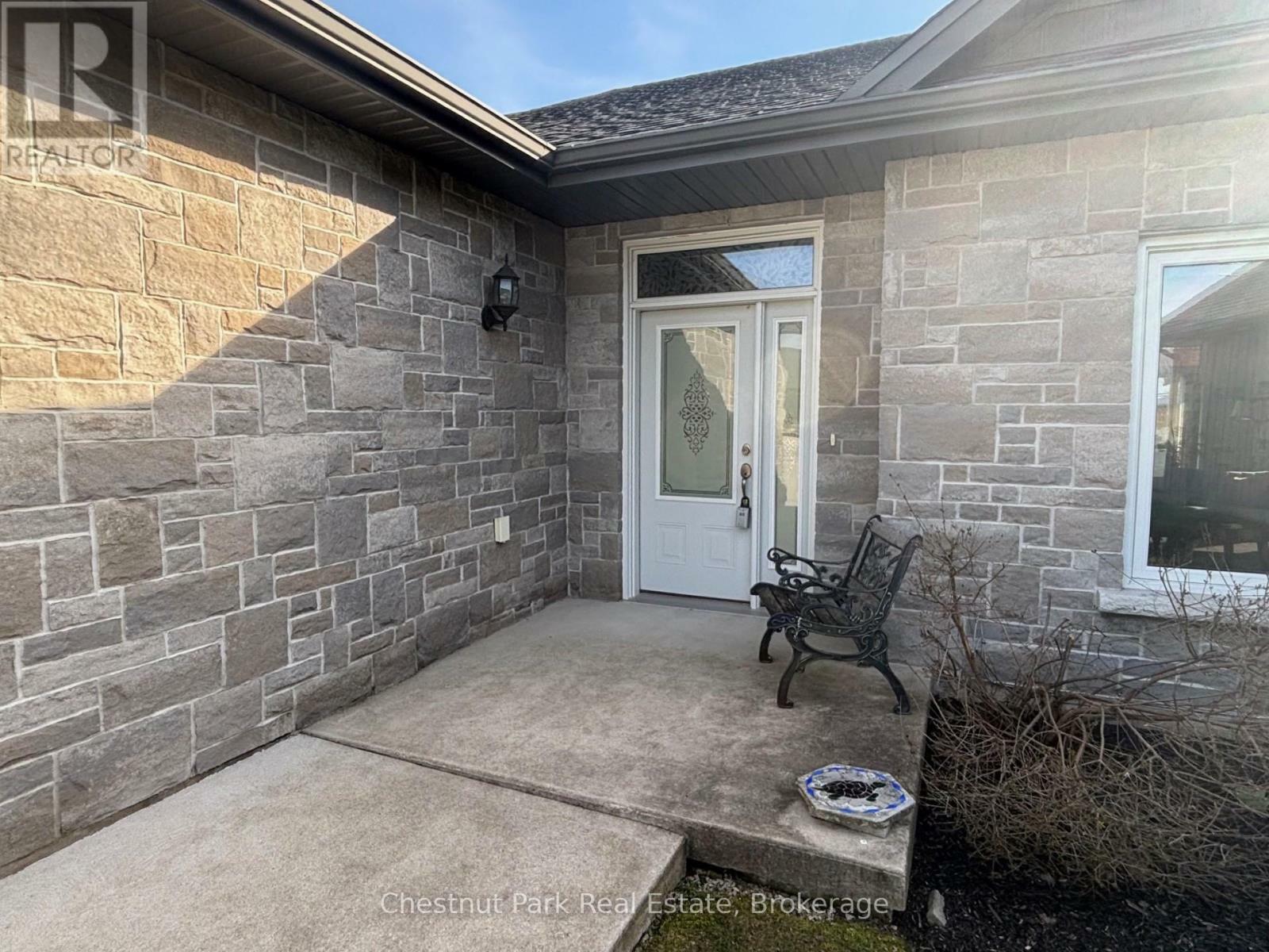 Property Photo: 941 23rd St 'A' East ON N4K 0B2