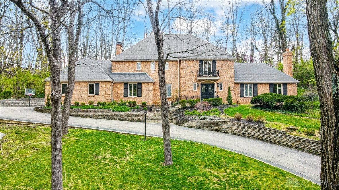 Property Photo: 910 Runnymede Road OH 45419