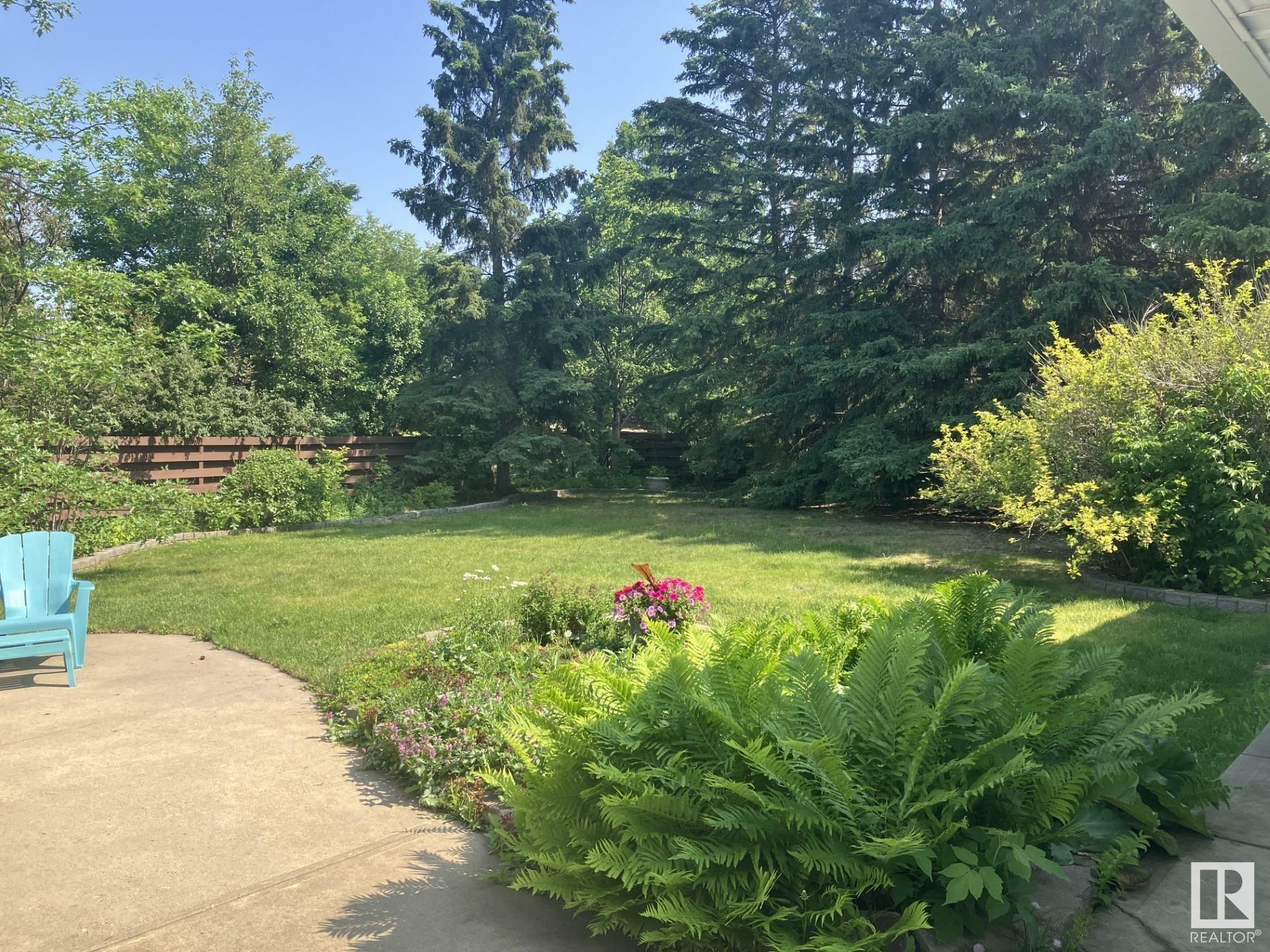 Property Photo: 5831 143 A Street NW AB T6H 4G4