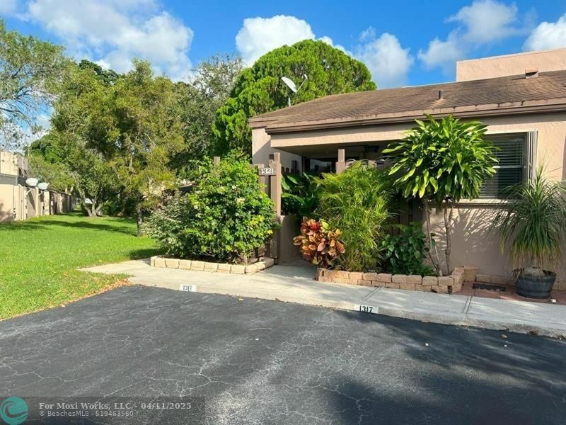 Property Photo: 1321 NW 123rd Ave FL 33026
