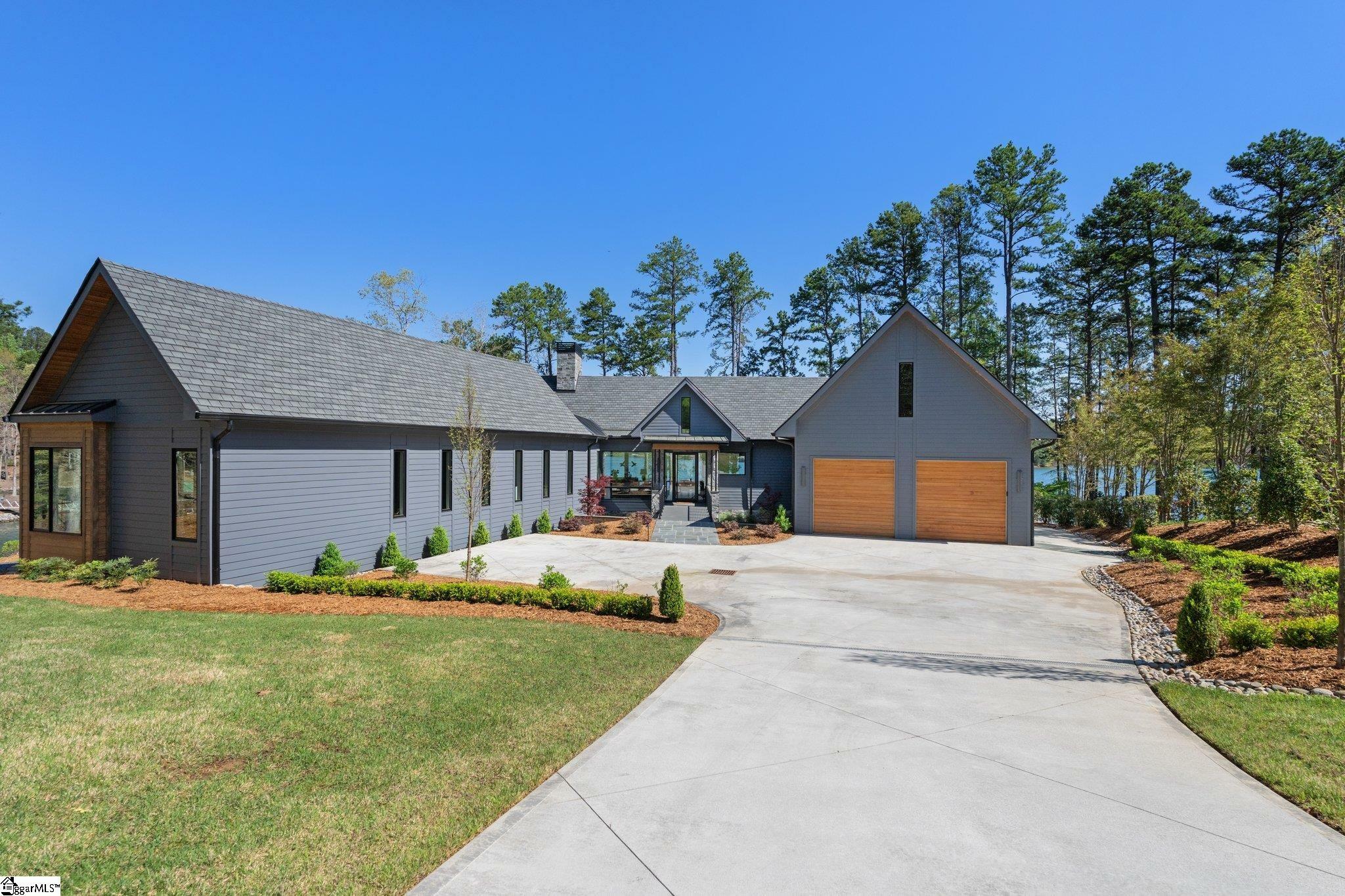 Property Photo: 607 Longview Court SC 29672