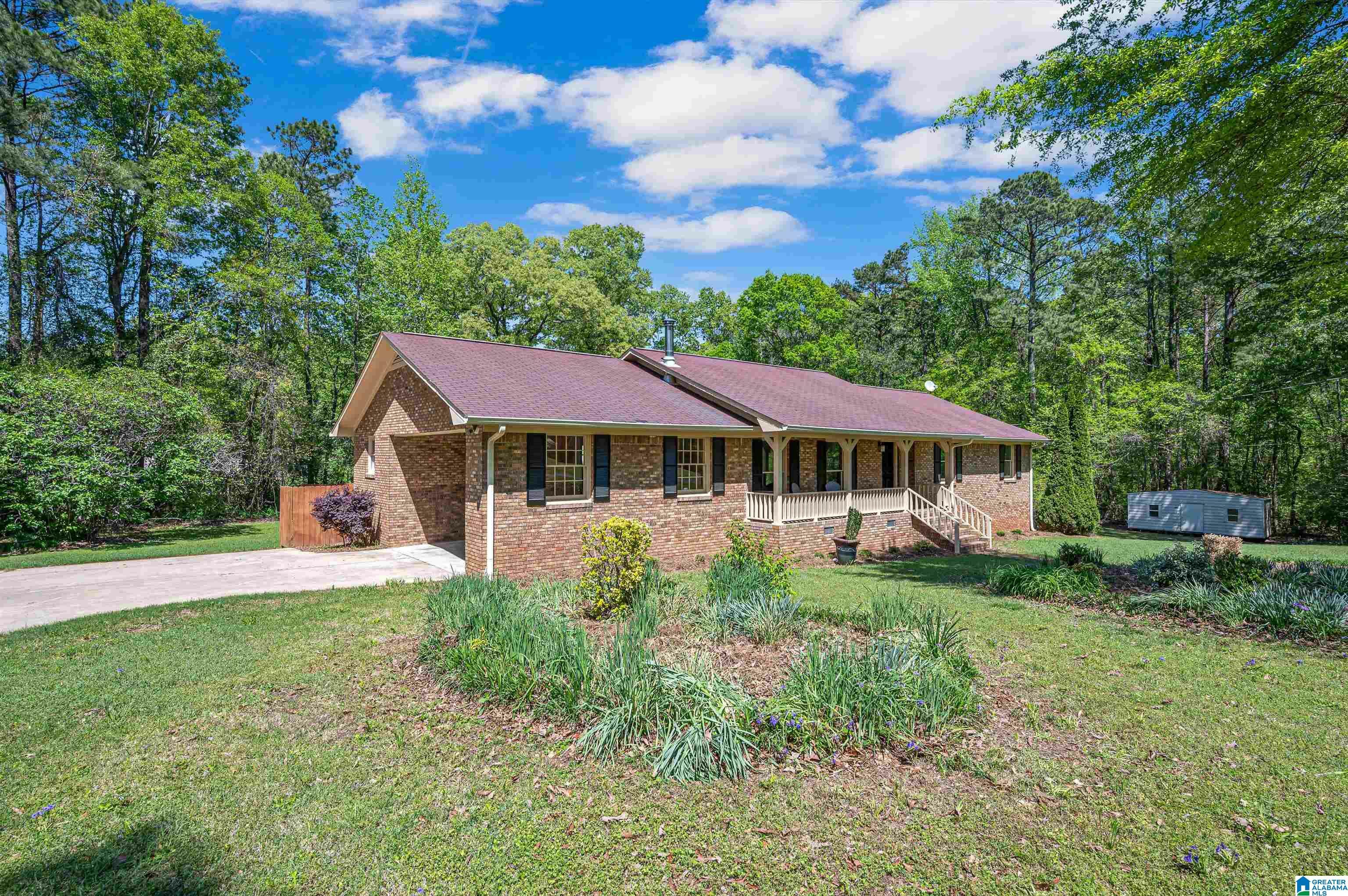Property Photo: 129 Hickory Street AL 35044