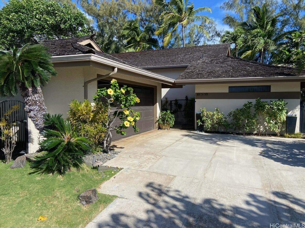 Property Photo: 7832 Makaaoa Place HI 96825