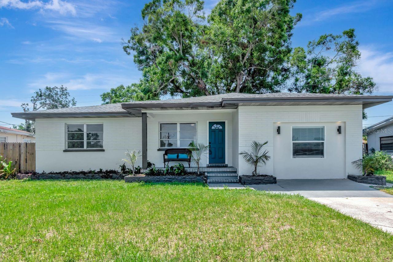 Property Photo: 1545 Illinois Road FL 33756