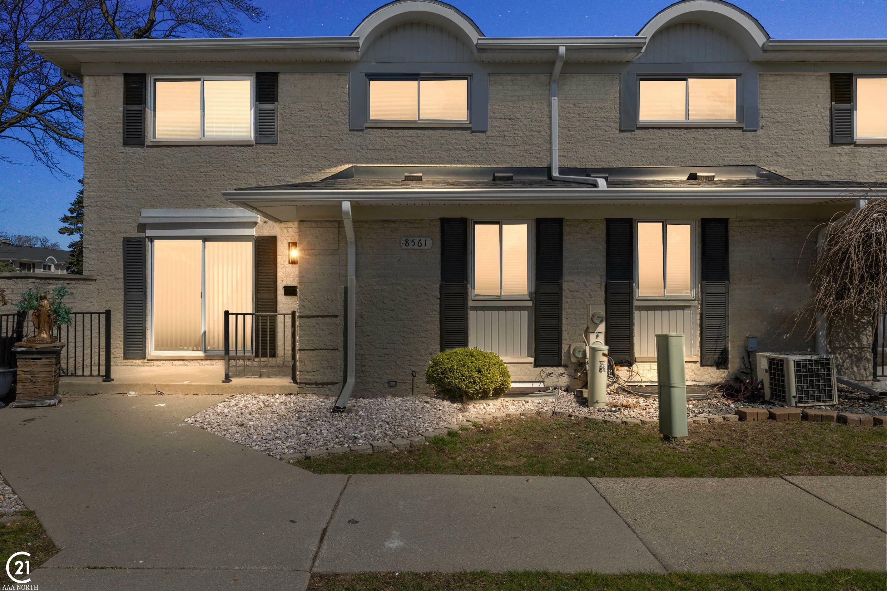 8561 Winchester Drive  Sterling Heights MI 48313 photo