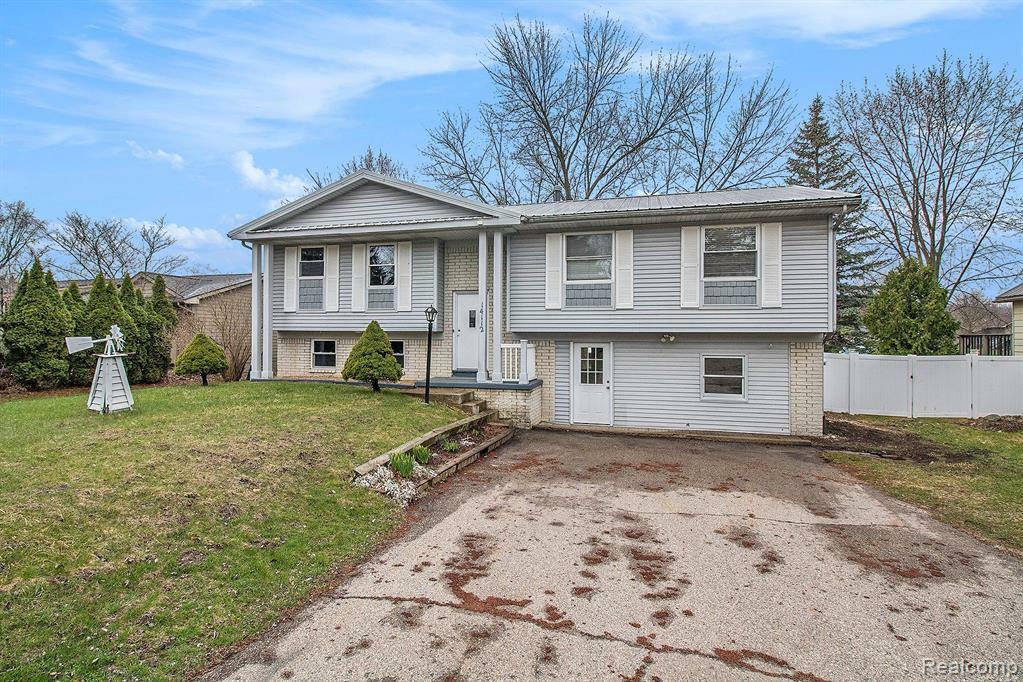 14112 North Road  Fenton MI 48430 1394 photo