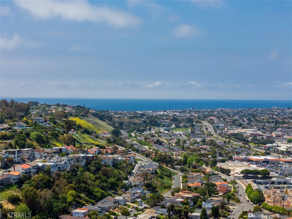 Property Photo:  24422 Los Codona Avenue  CA 90505 