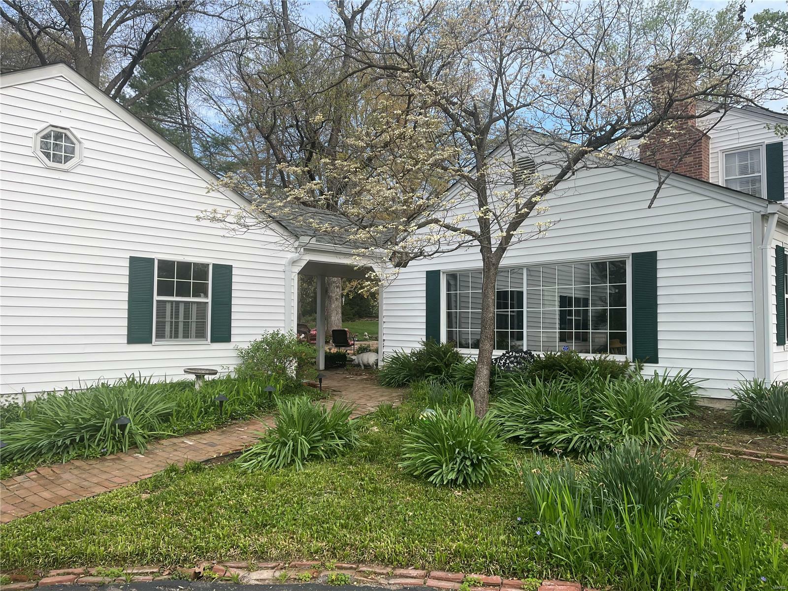 Property Photo: 1843 Manor Hill Road MO 63131