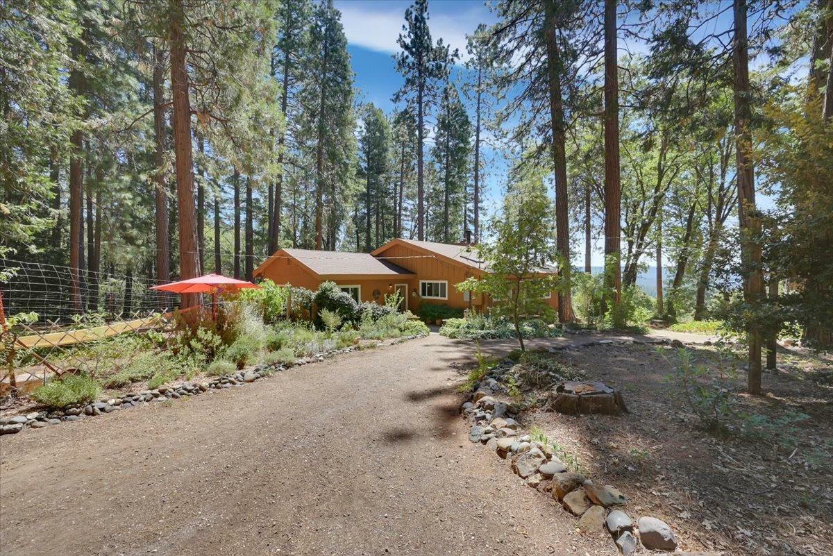 Property Photo: 17077 Cruzon Grade Road CA 95959