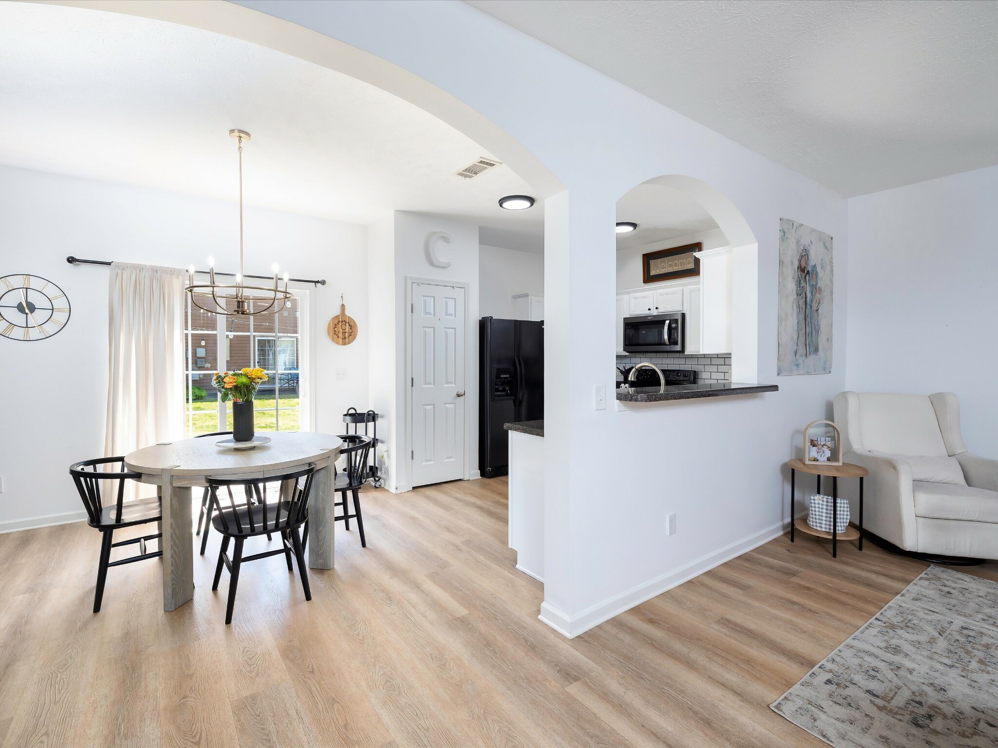 Property Photo: 1320 Crown Point Pl TN 37211