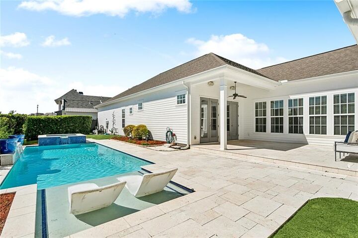 Property Photo: 892 Chretien Point Avenue LA 70433