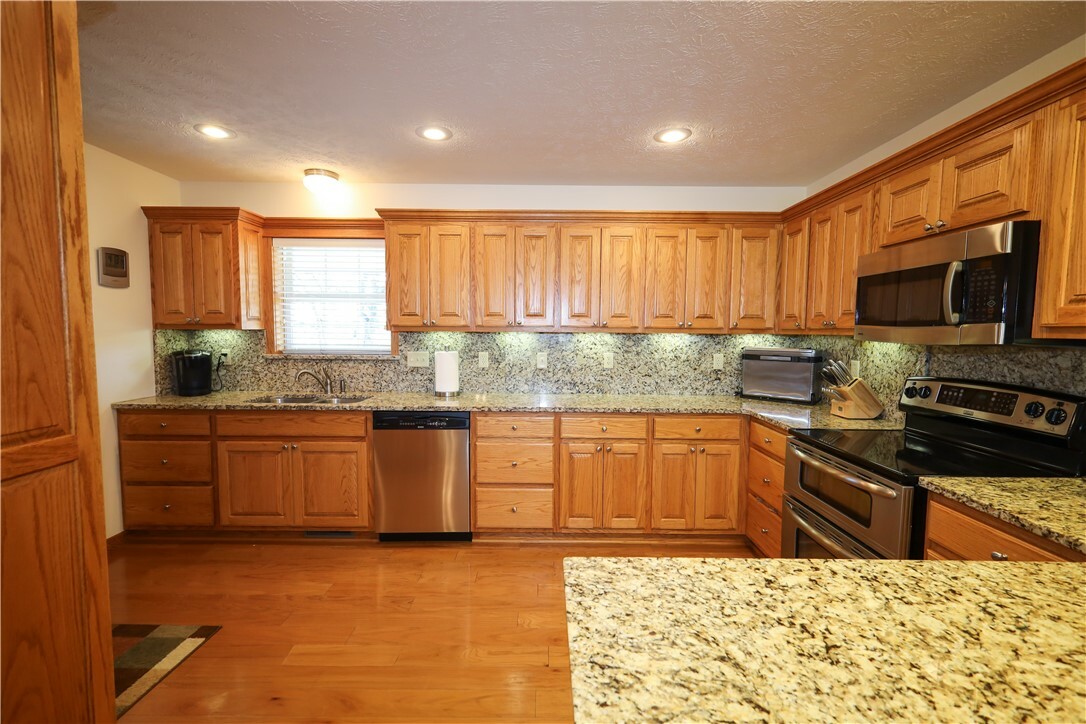 Property Photo: 320 Hester Drive AR 72601