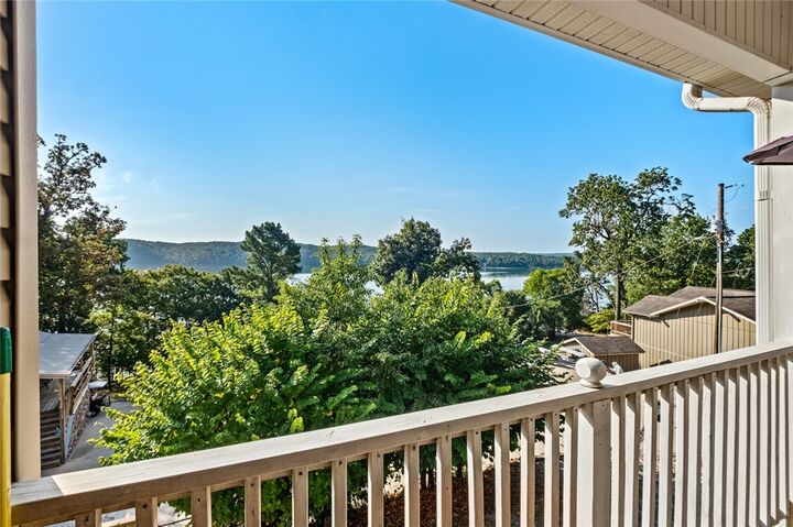 Property Photo: 16446 Pin Oak Lane AR 72756