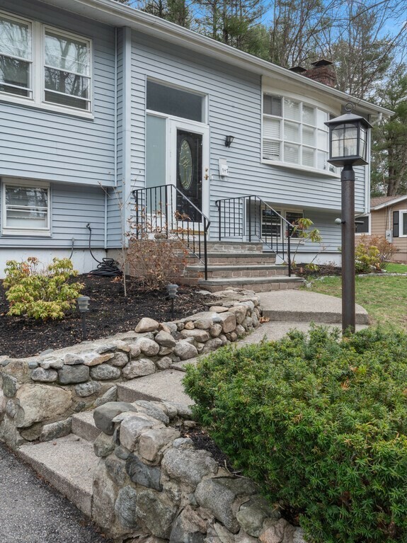 Property Photo:  17 Rolling Lane  MA 01701 