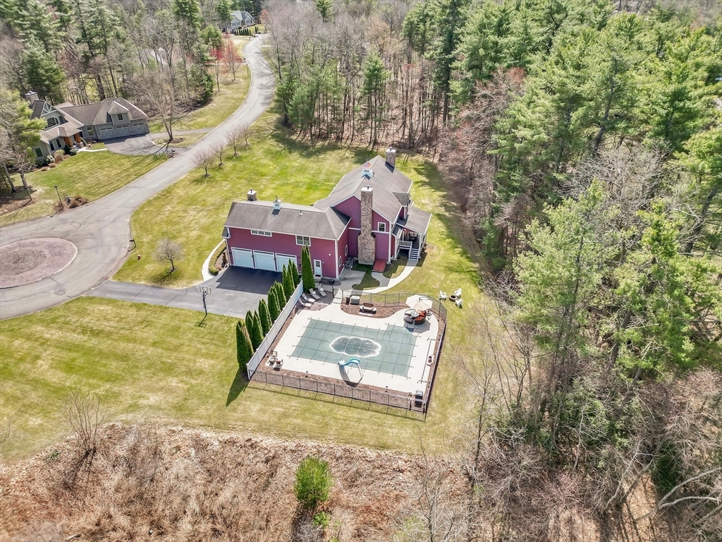 Property Photo: 9 Deer Run MA 01040