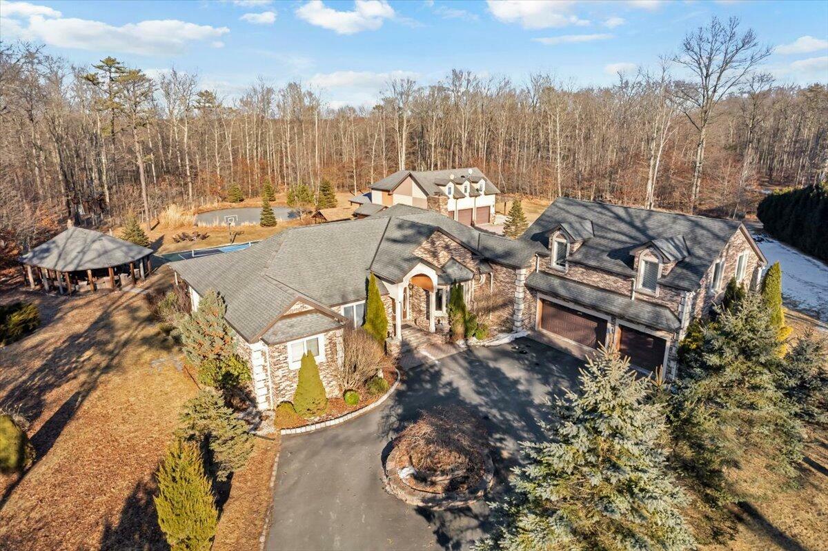 Property Photo: 12 Polonia Court PA 18661