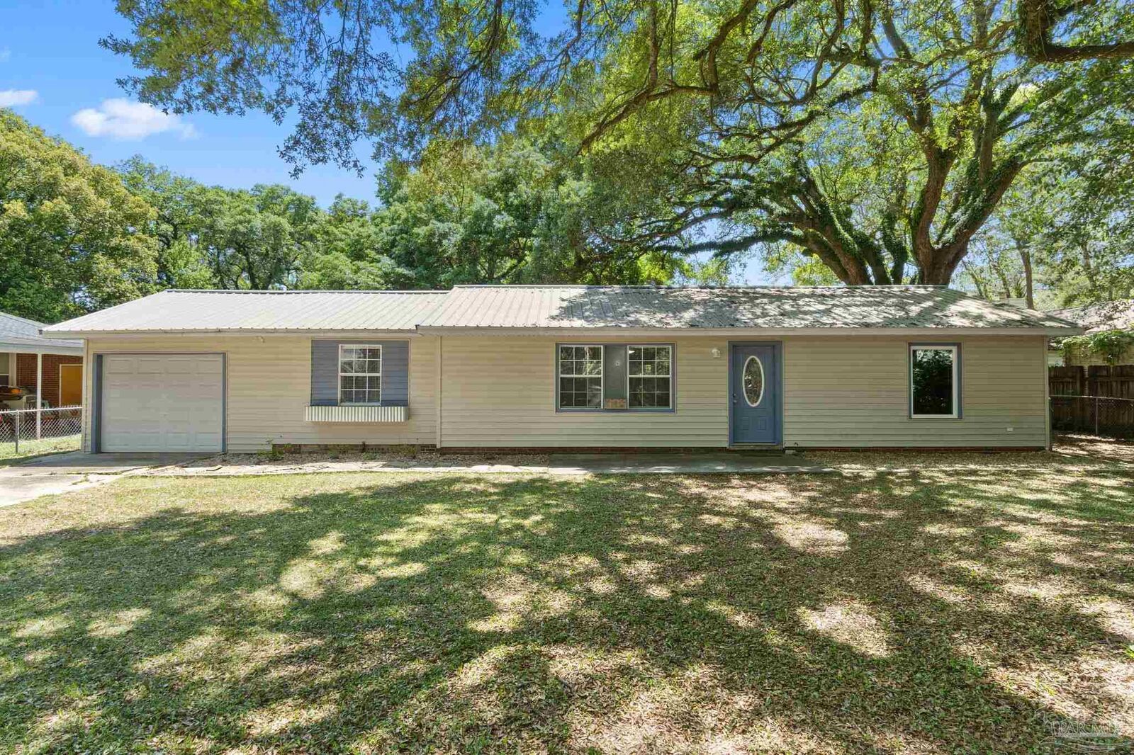 Property Photo:  31 Mohawk Trl  FL 32506 