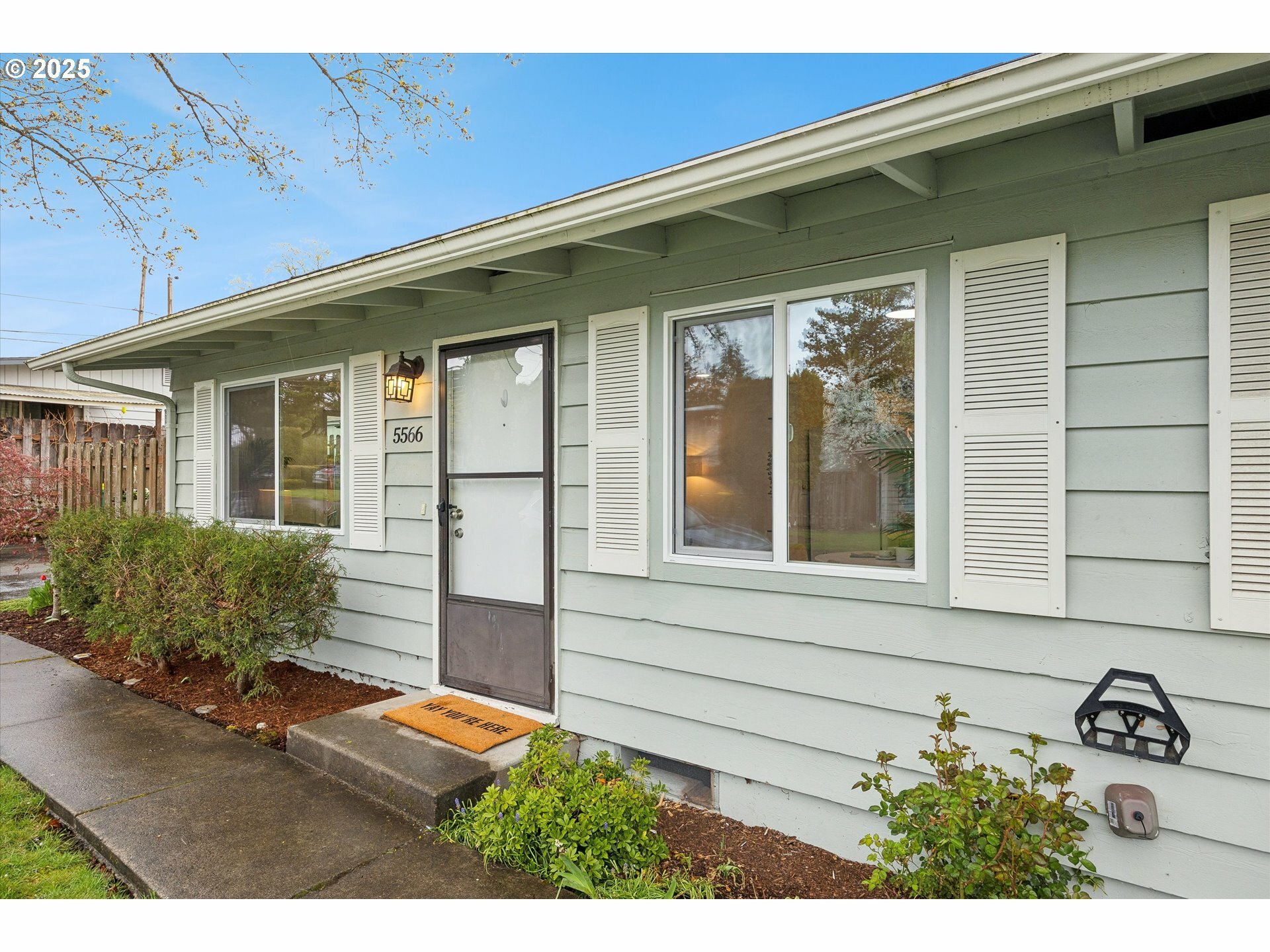 Property Photo: 5566 SW Erickson Ave OR 97005