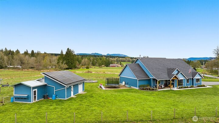 Property Photo: 611 300th Street NE WA 98292