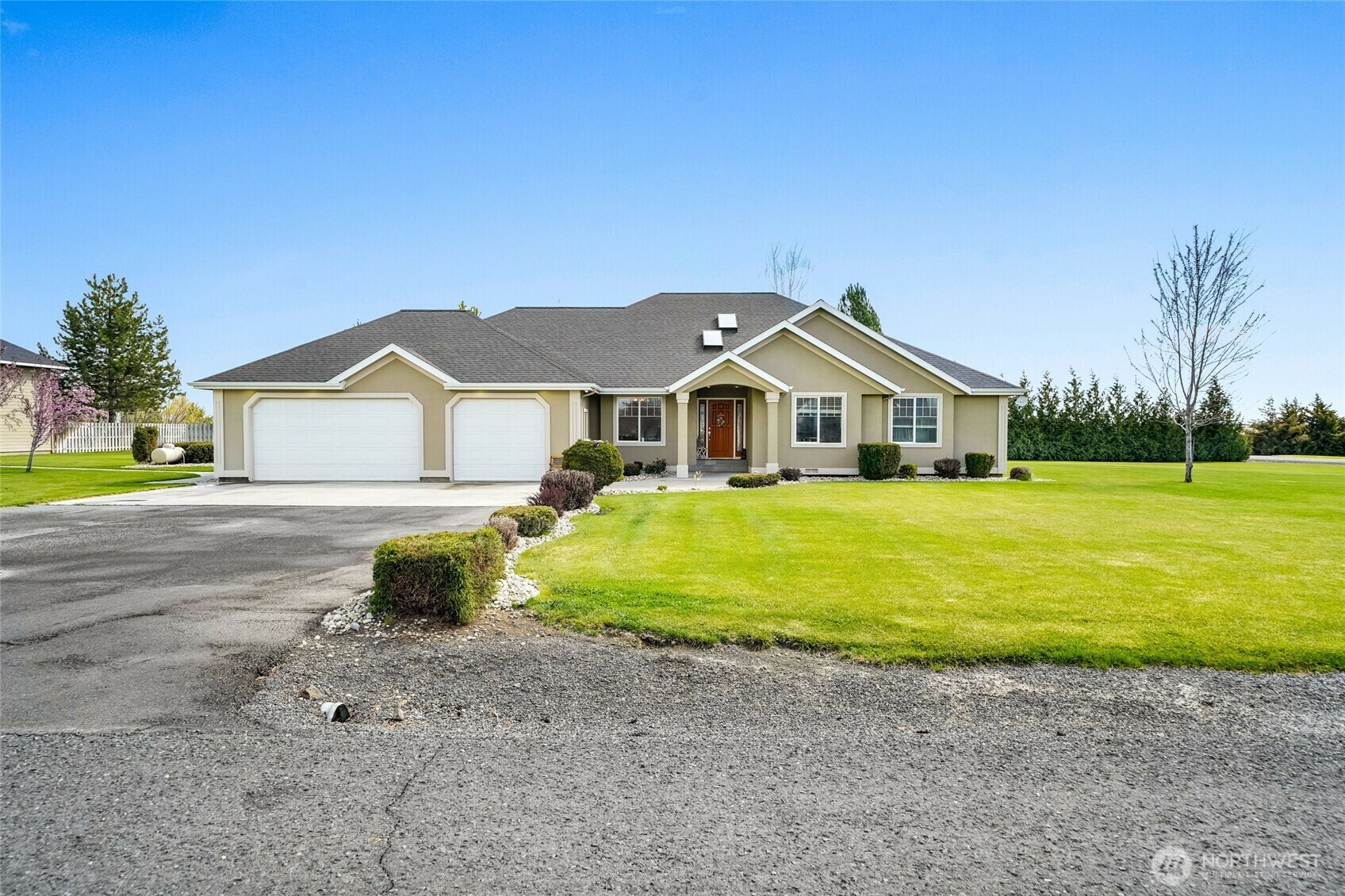 12873  Rd B.7  NW  Ephrata WA 98823 photo