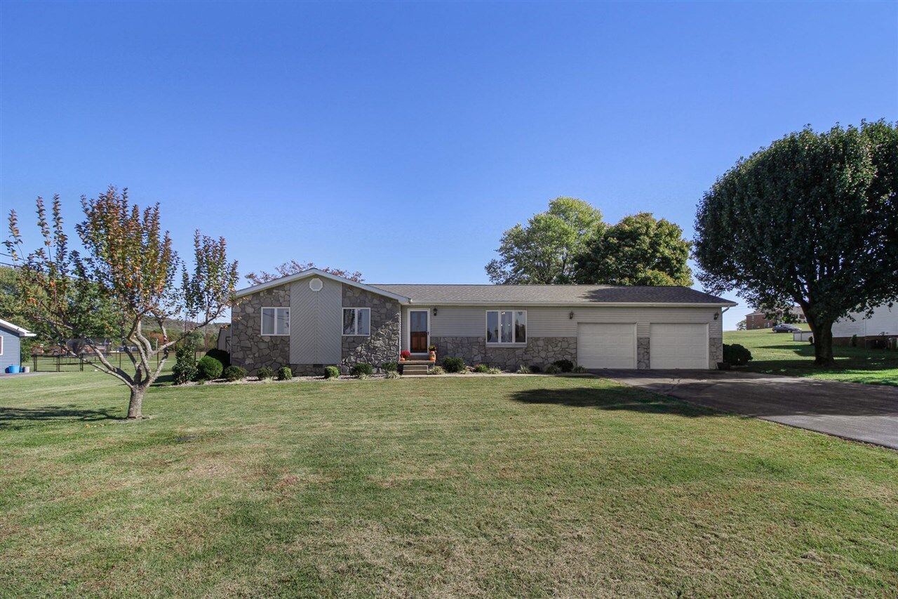 Property Photo: 416 Windy Hill Road KY 42749