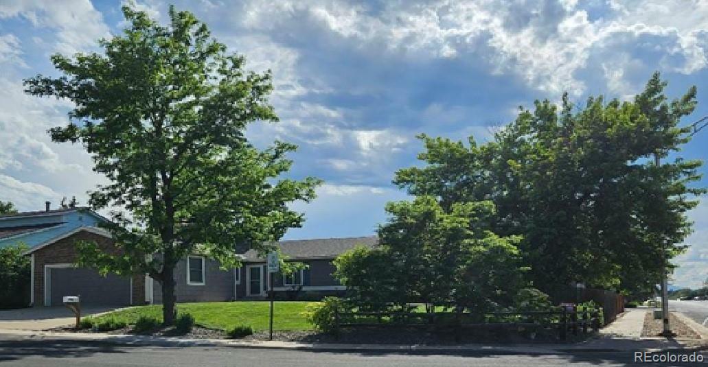 Property Photo: 2707 S Richfield Street CO 80013