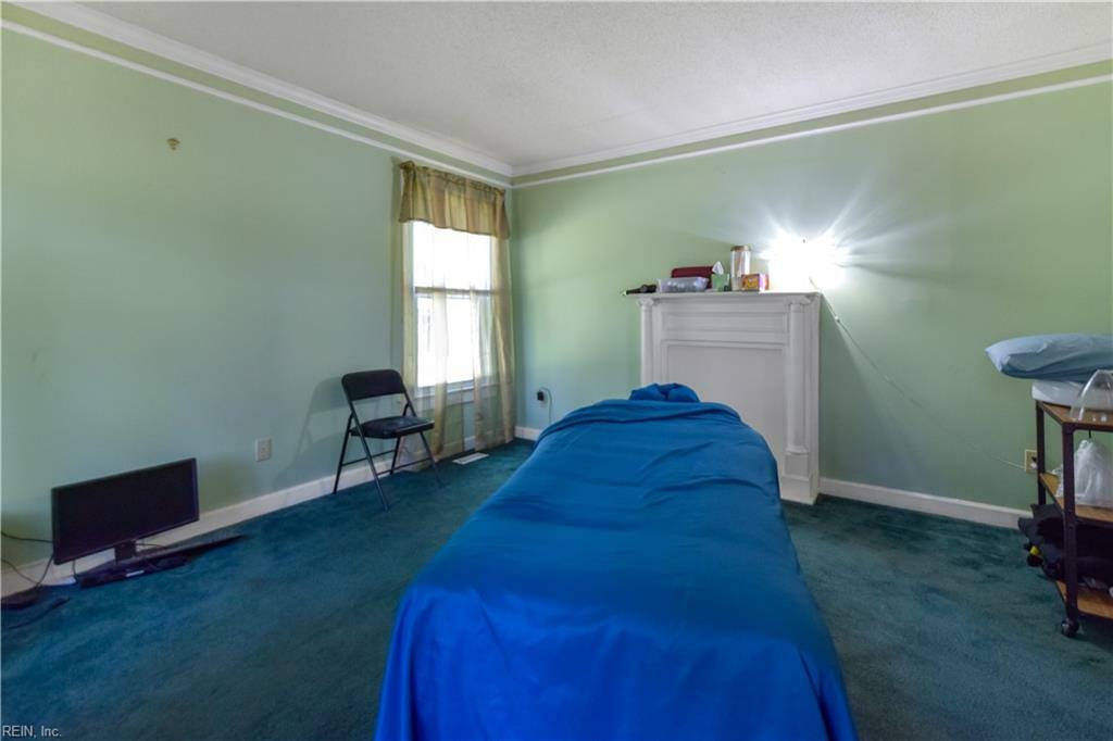 Property Photo: 7813 Quaker Dr VA 23437