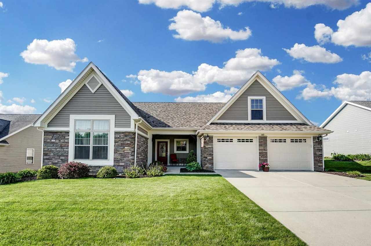 Property Photo: 1419 Lakeview Court IN 47374