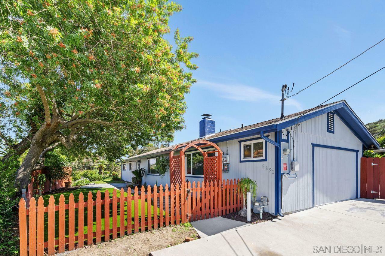 Property Photo: 8852 Carmir Dr CA 92071