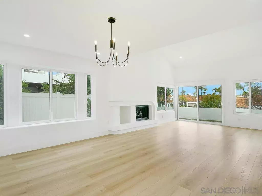 Property Photo: 4951 Delos Way CA 92056