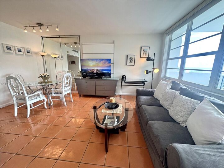 Property Photo:  100 Lincoln Rd 836  FL 33139 