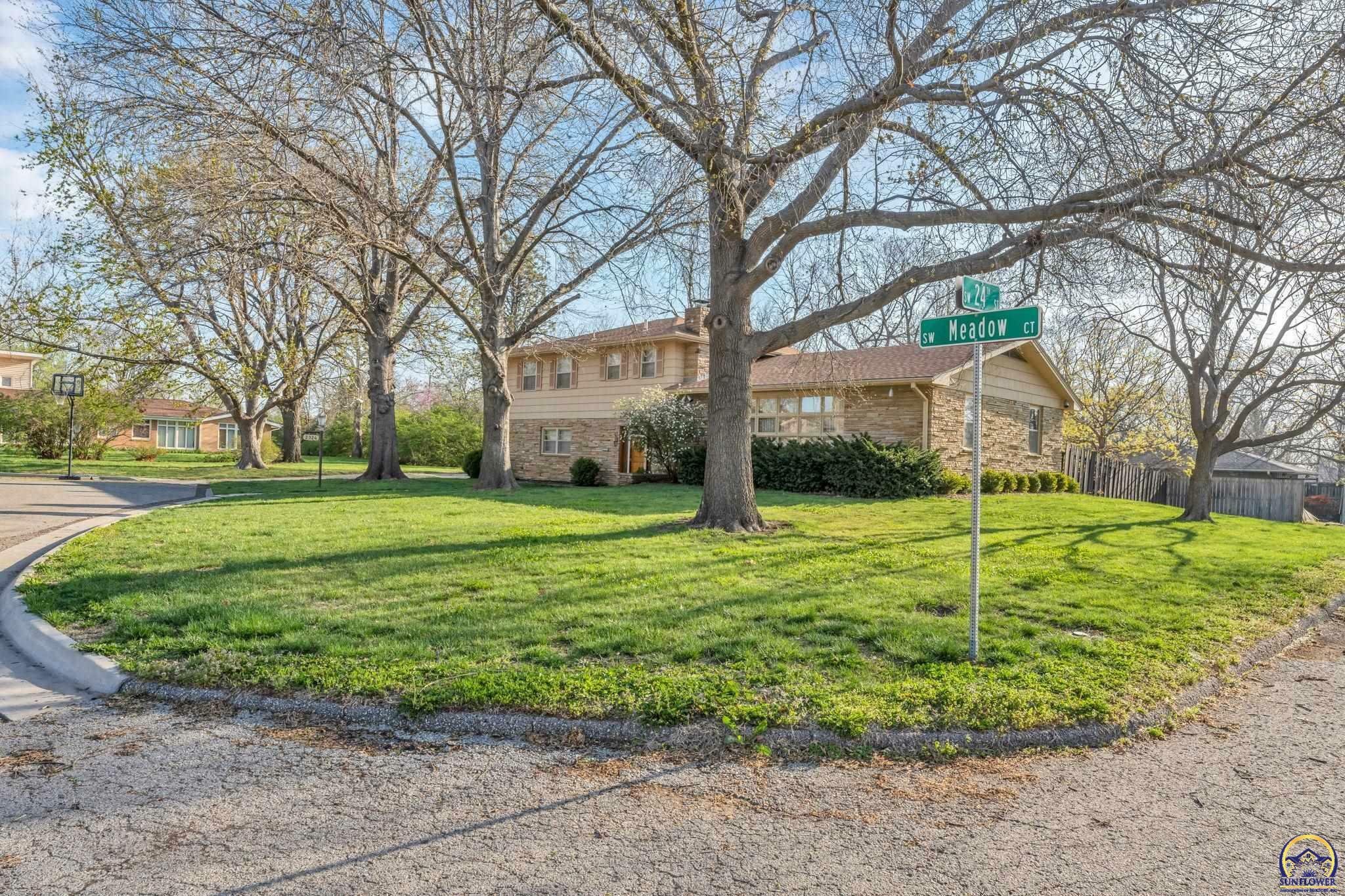 Property Photo: 2324 SW Meadow Ct KS 66614