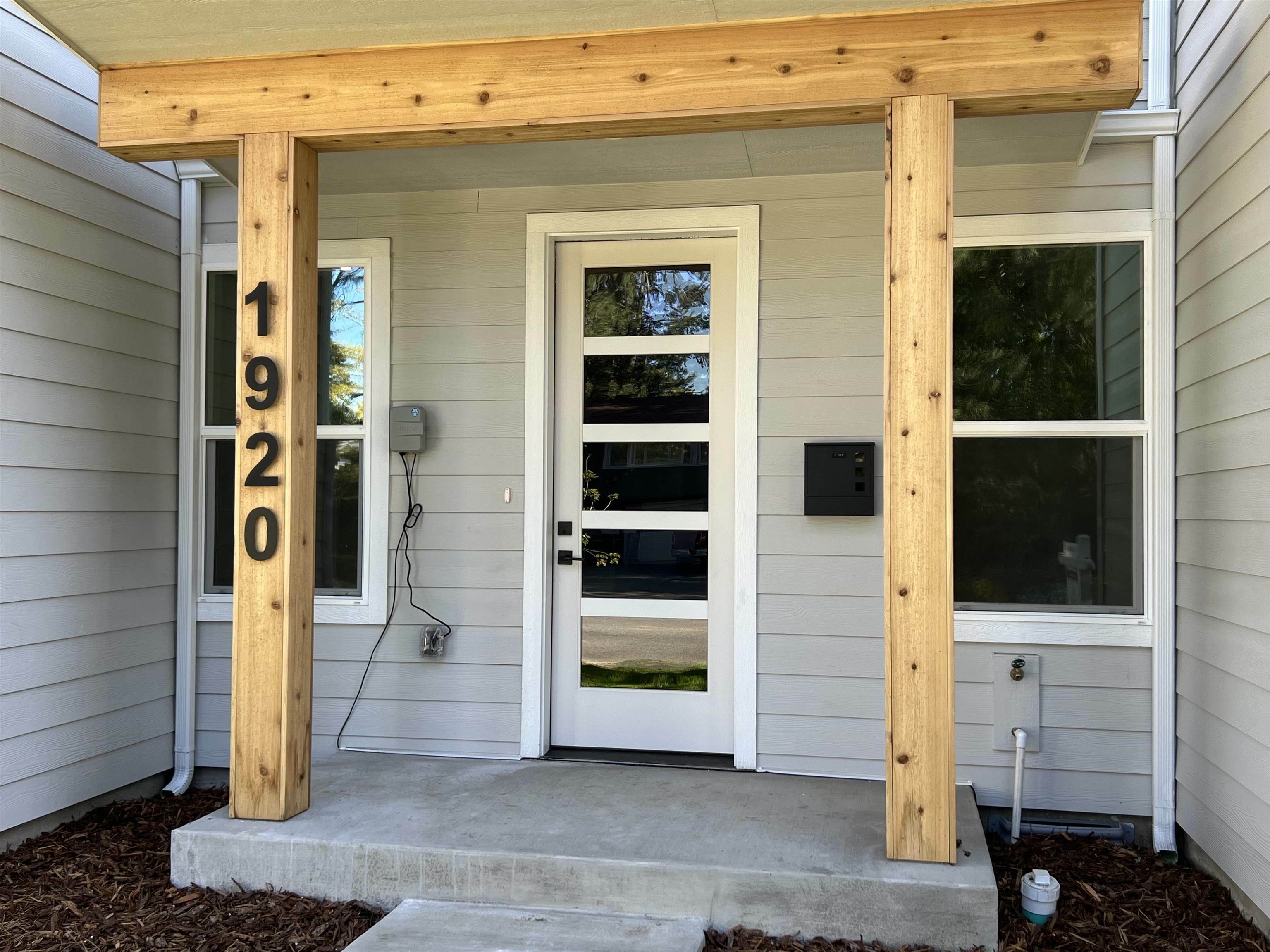Property Photo: 1920 E 37th Ave WA 99203