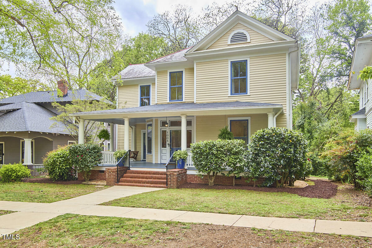Property Photo: 1005 W Lenoir Street NC 27603