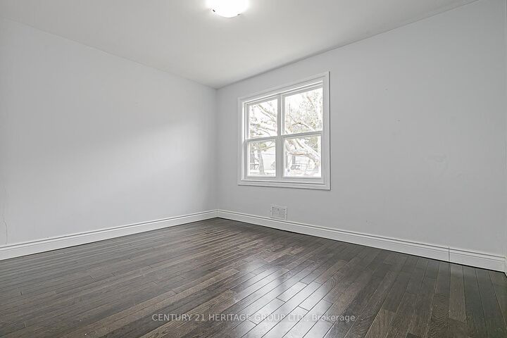 Property Photo:  53 Wilstead Drive  ON L3Y 4T8 