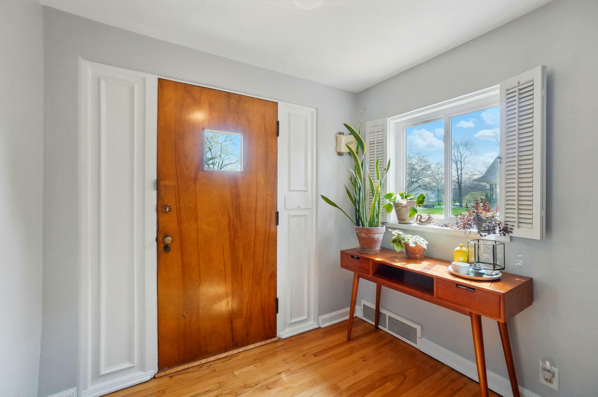 Property Photo: 327 Ardmore Road OH 45504