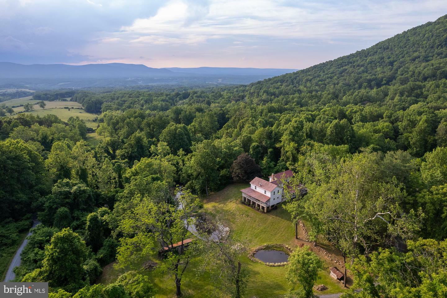 Property Photo: 4320 Browntown Road VA 22630