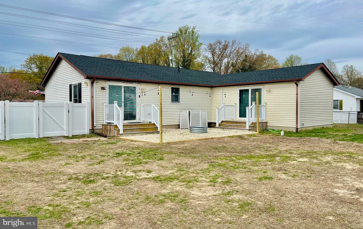 Property Photo: 122 Barratts Chapel Road DE 19943